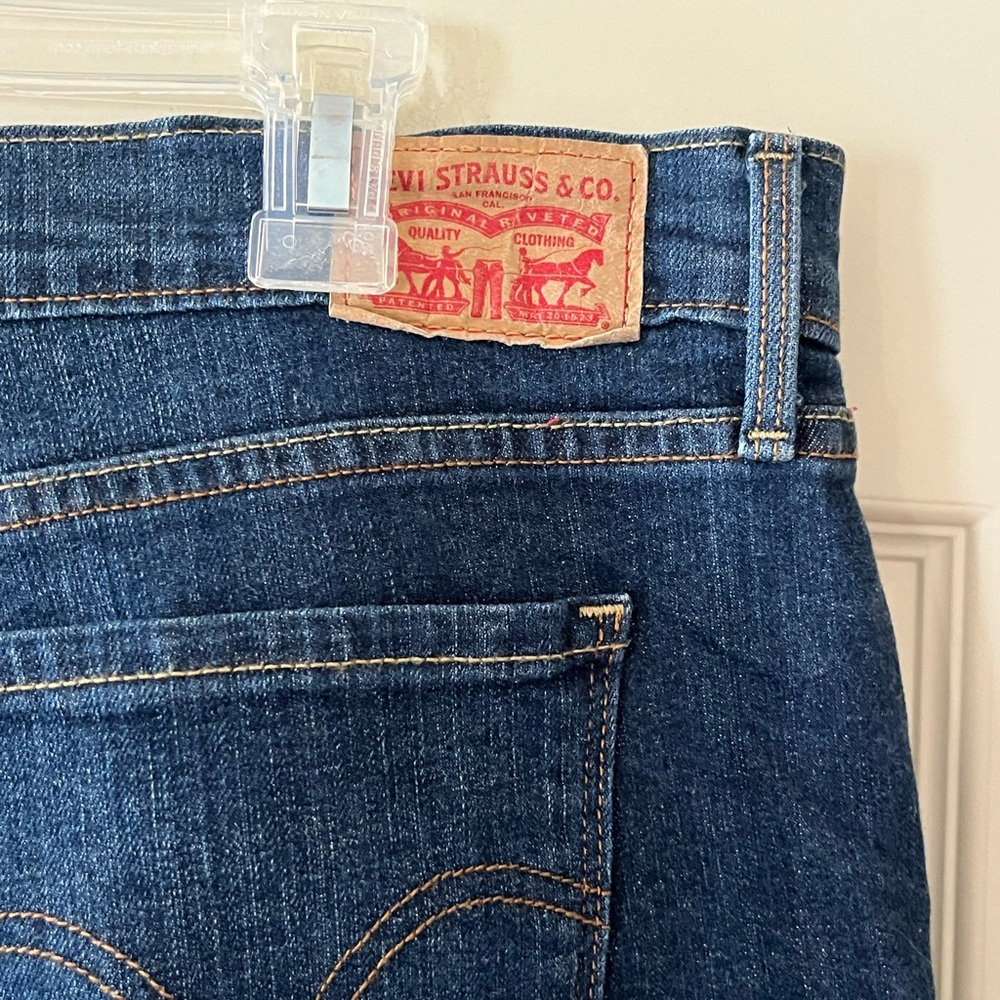 Levi’s 505 Straight Dark Wash Women’s Jeans Women’s Size 14 or 32x32 - Picture 2 of 16